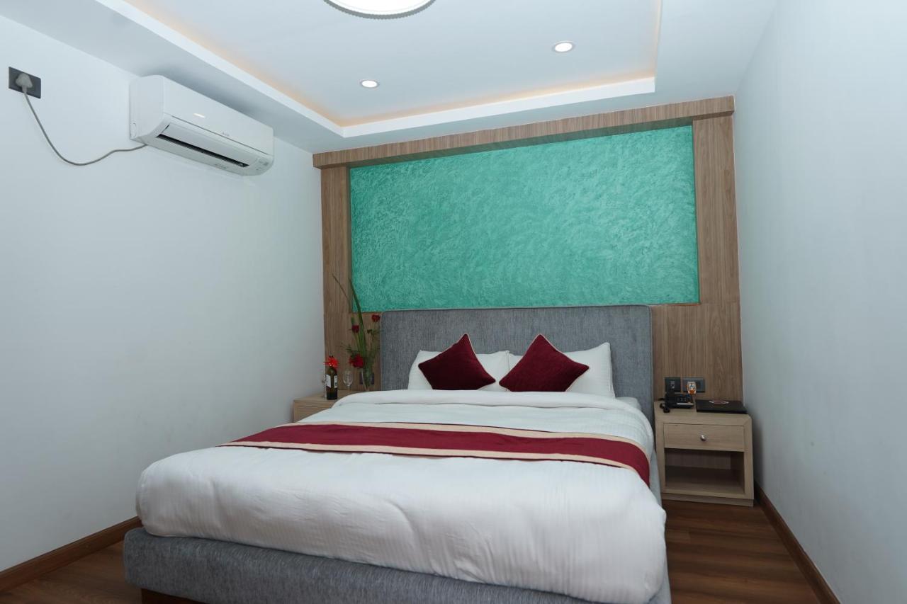 Lotus Shine & Amenities Hotel Kathmandu Ngoại thất bức ảnh